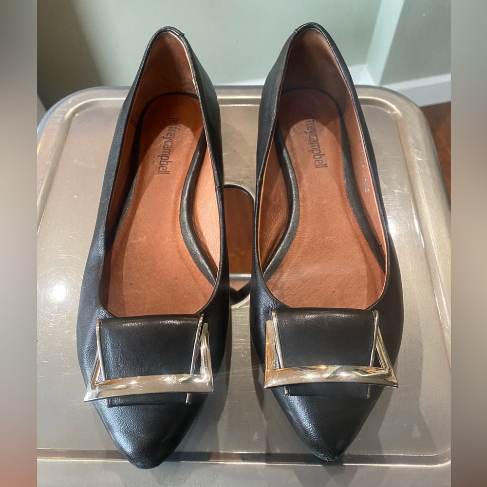 Jeffery Campbell Torcer Flat